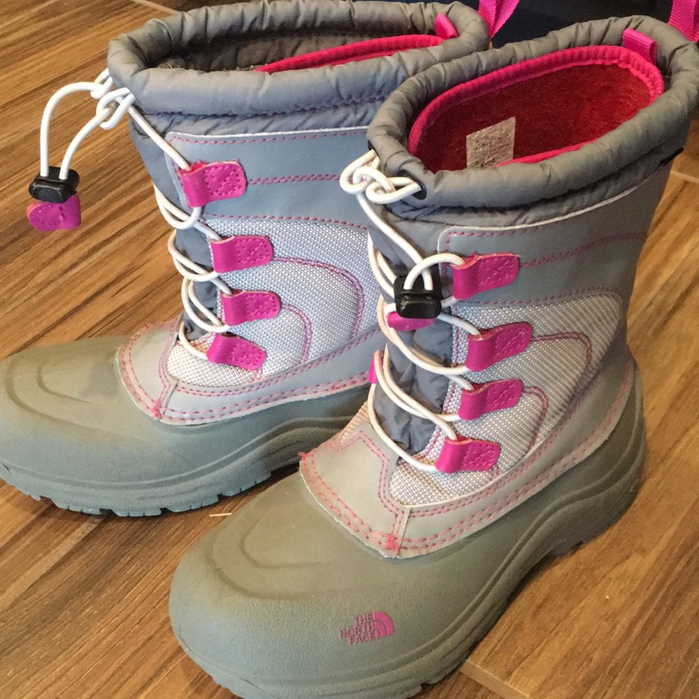 Girls The NorthFace snow boots